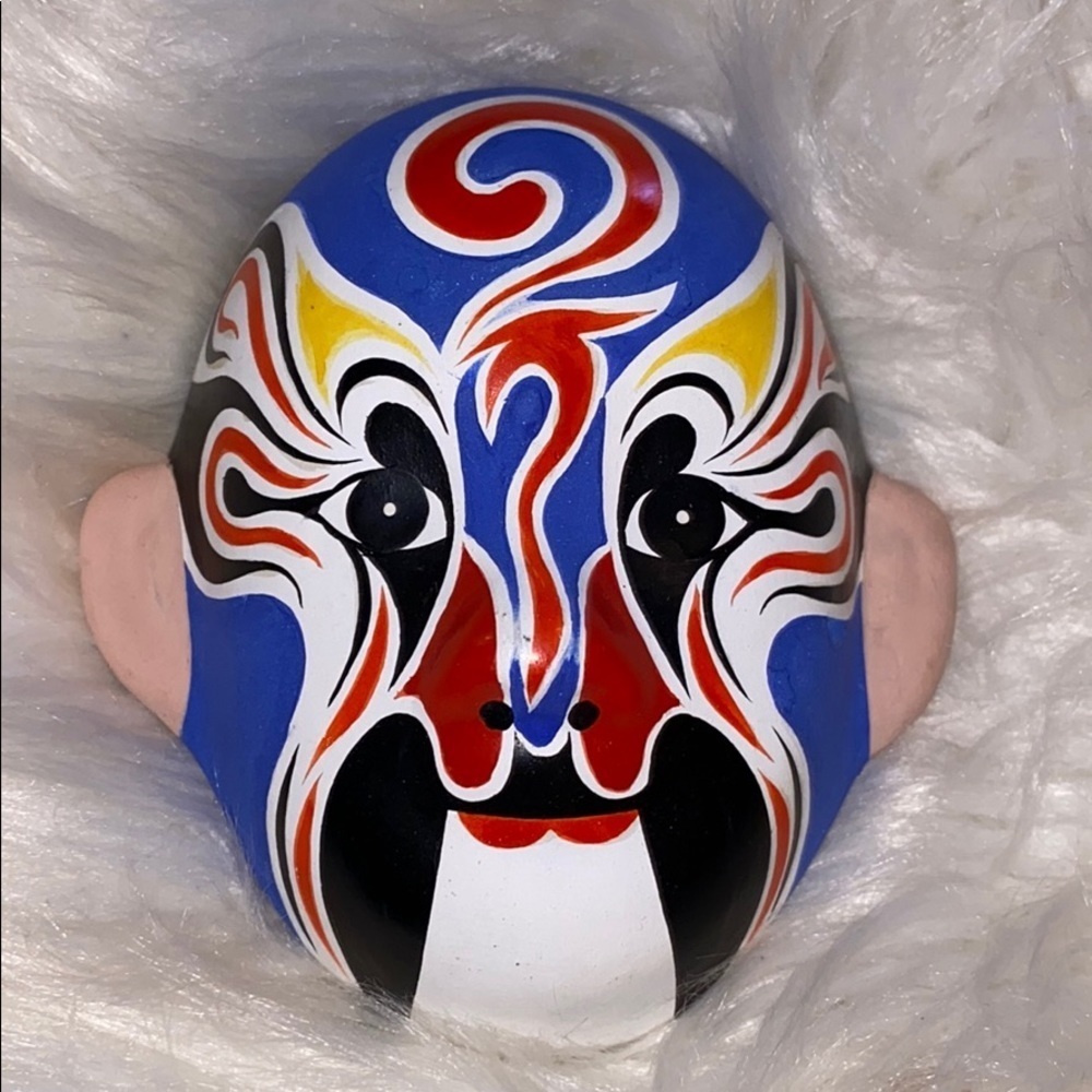 Small ceramic face